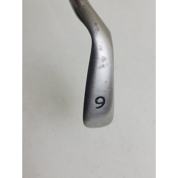 Ping Moxie Junior # 9 Iron/Youth Flex Graphite/RH - Picture 2 of 7